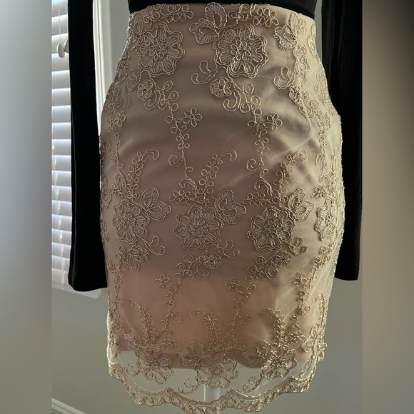 Womens small champagne color skirt, NWT! - Picture 5 of 5